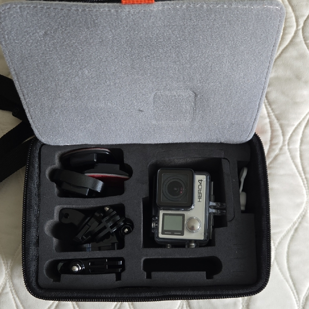 GoPro HERO4 Silver with Black Protective Case and Mounts
